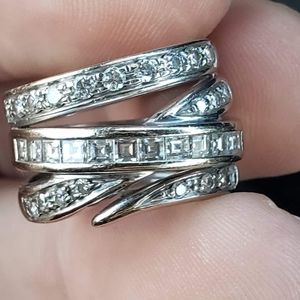 14kt Gold And Diamonds ring 6.5